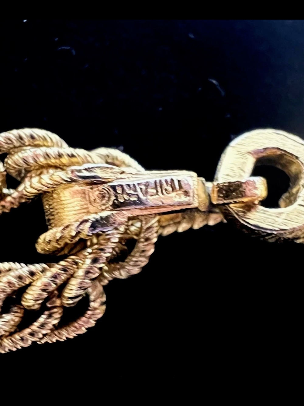 Trifari Gold Filigree Pendant with Twisted Rope Chain - Picture 6 of 11